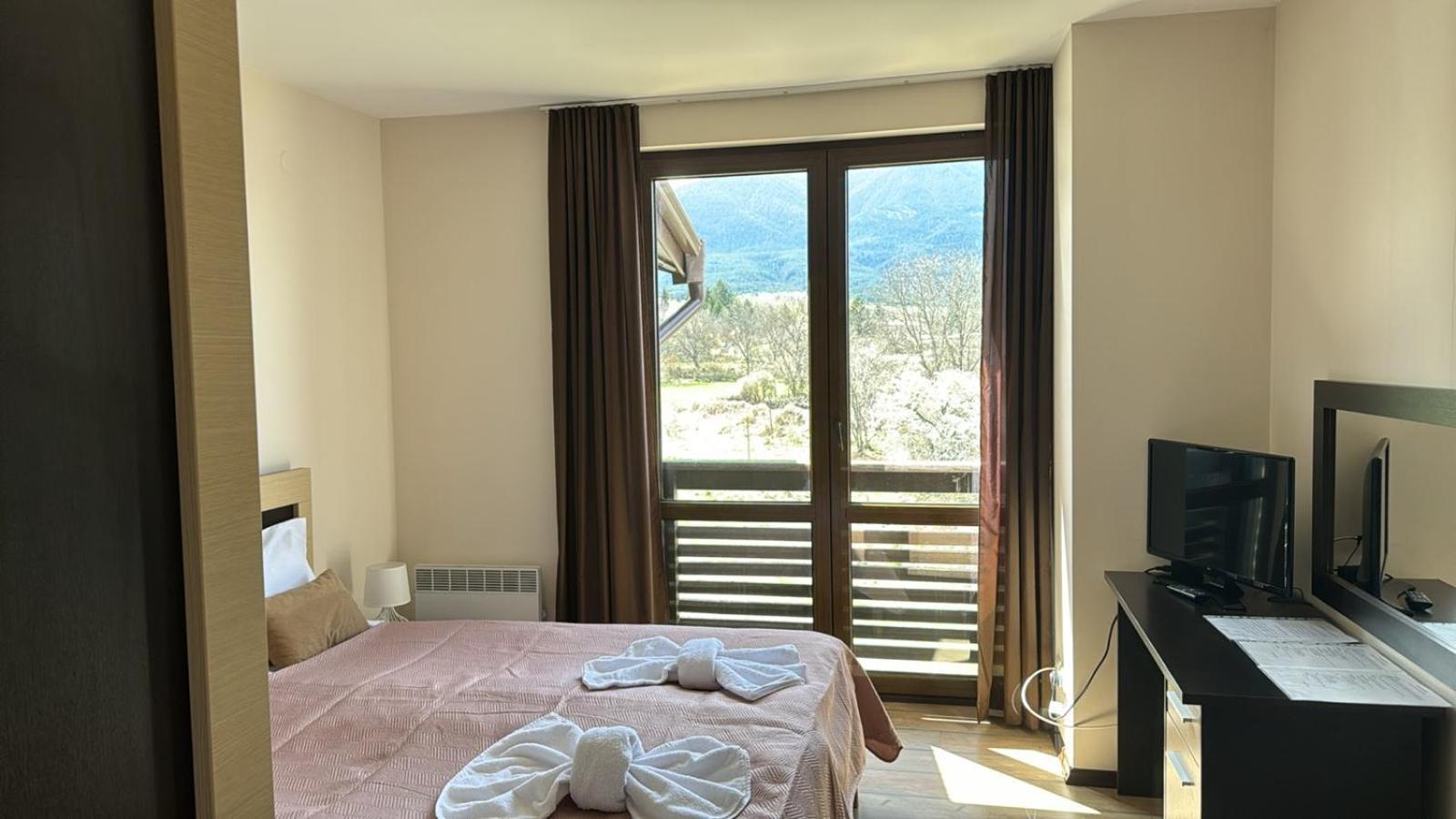 Alpine Lodge Bansko Apartments Eksteriør billede